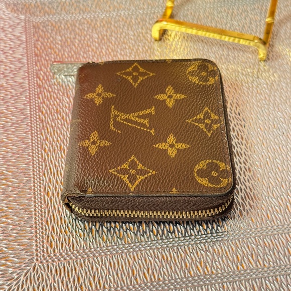 Louis Vuitton Card holder Zipper round Monogram wallet - Picture 14 of 15